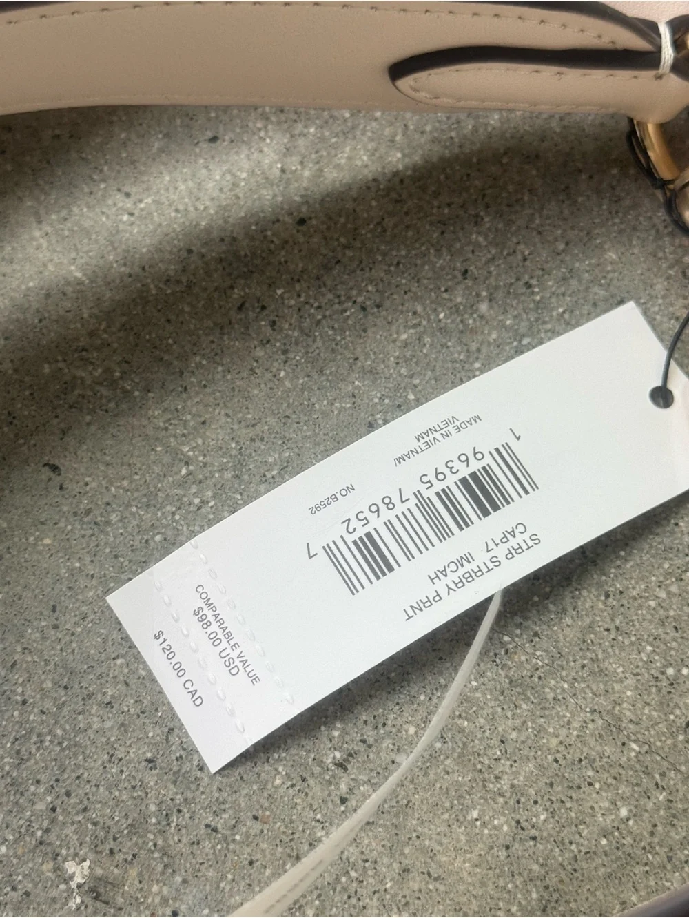 COACH NWT LEATHER STRAWBERRY STRAP